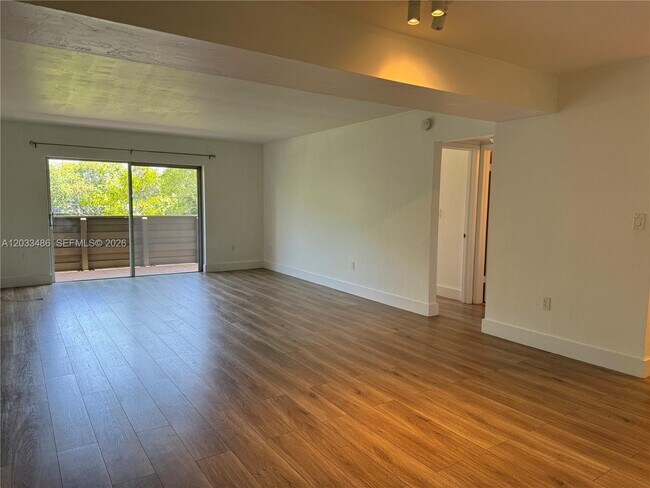 Building Photo - 8335 SW 72nd Ave
