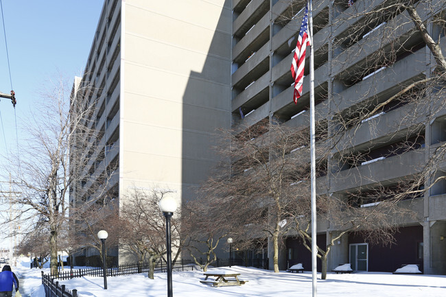 Building Photo - Friendship Towers