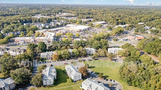 Building Photo - 6165 Meadow Rose Ln