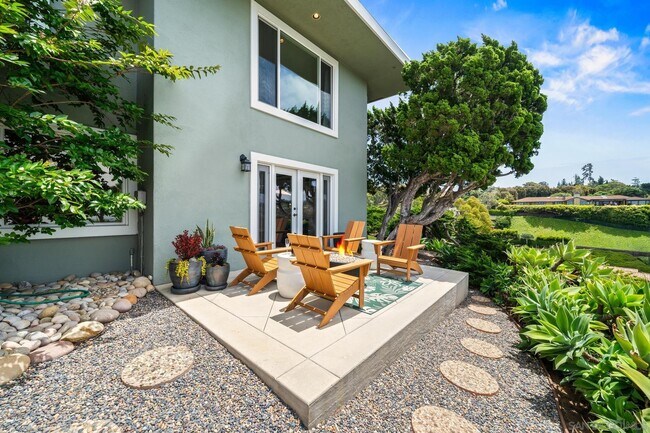Building Photo - 7201 Country Club Dr