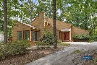 Building Photo - Swanky Brandermill Contemporary Home available NOW