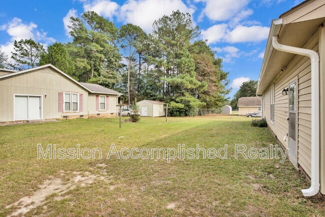 Building Photo - 3304 Redfox Rd