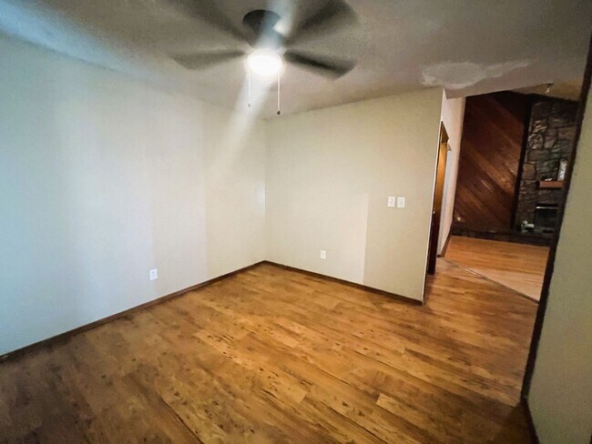 Building Photo - 5408 Embers Dr