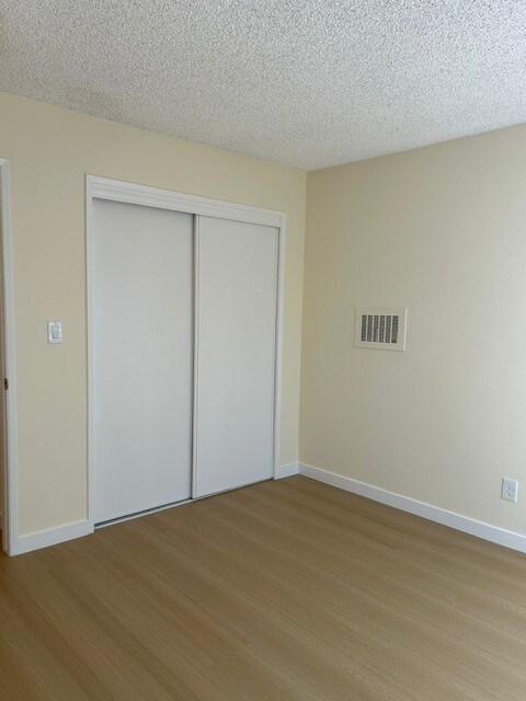 Building Photo - 6310 Hazeltine Ave