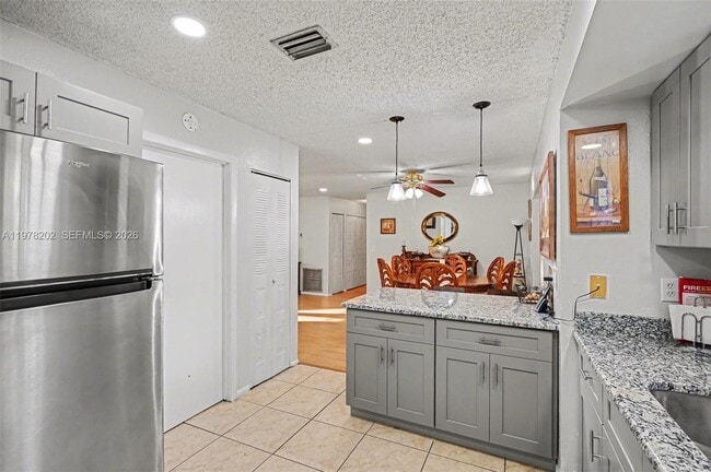 Building Photo - 901 Gannet Ave NW