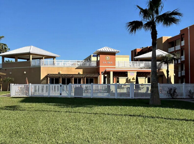 Building Photo - 150 Padre Blvd