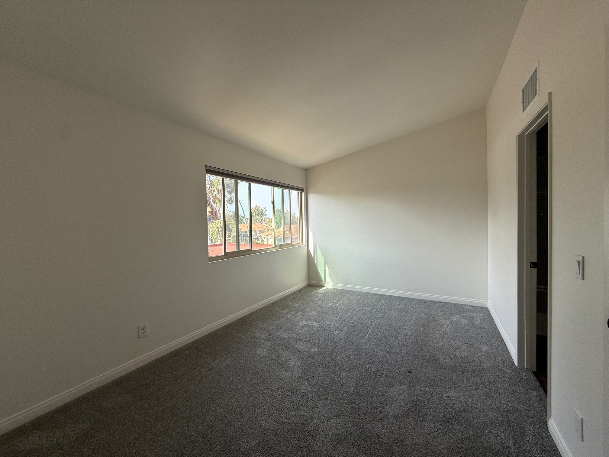 Building Photo - 6917 Pear Tree Dr