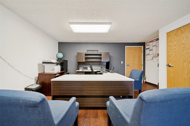 Building Photo - 350 S Santa Claus Ln