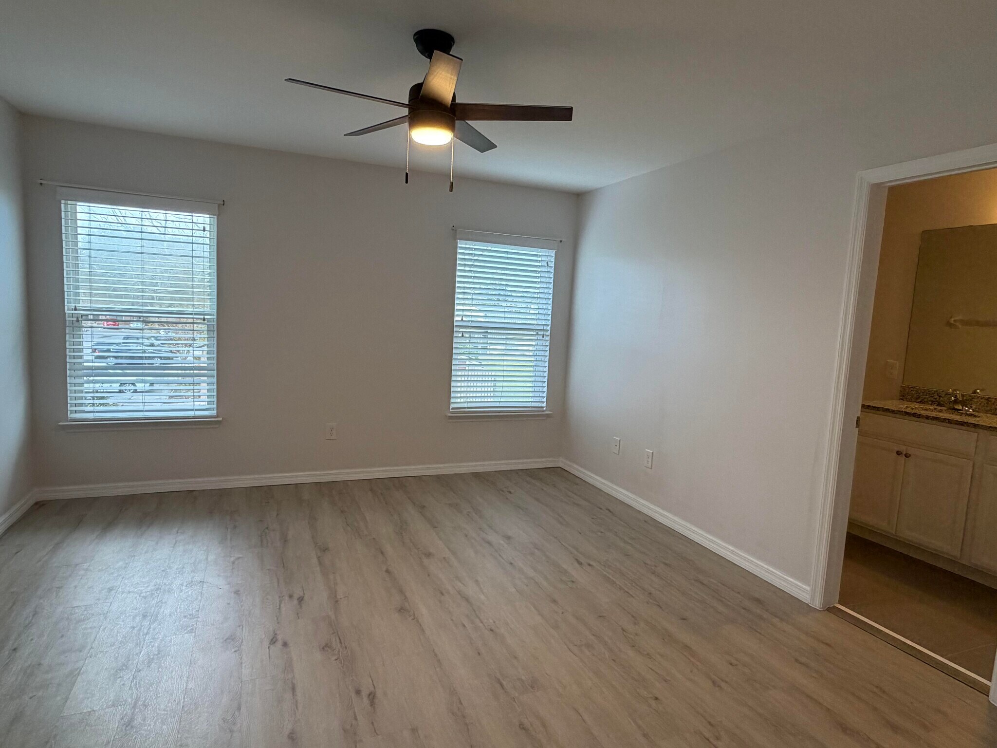 Building Photo - 600 Northern Way