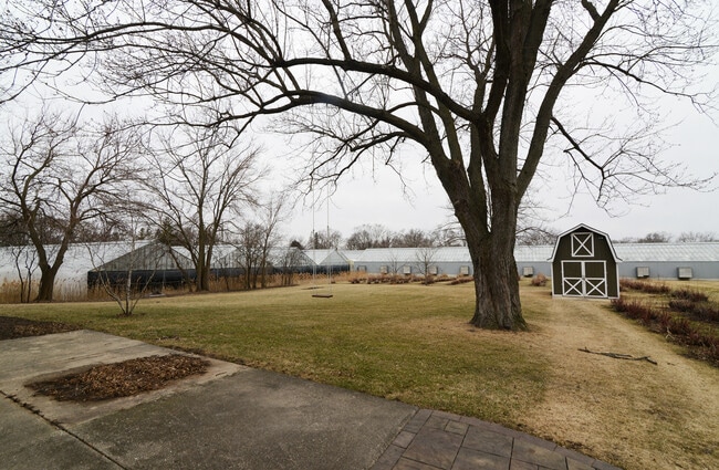 Building Photo - 1070 Center Dr