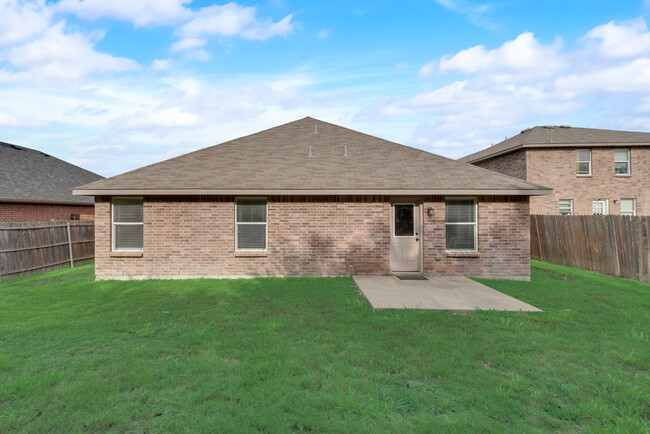 Building Photo - 52 Daisy Dr
