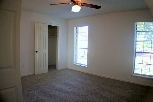 Building Photo - 5100 Allendale Rd