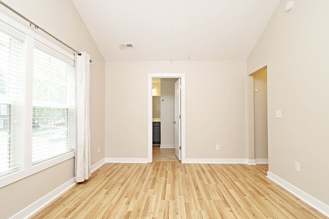 Building Photo - Townhome With Large Fenced Yard Near Rt 29 & Shops at Stonefield