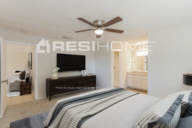 Building Photo - 2832 Lago Vista Loop
