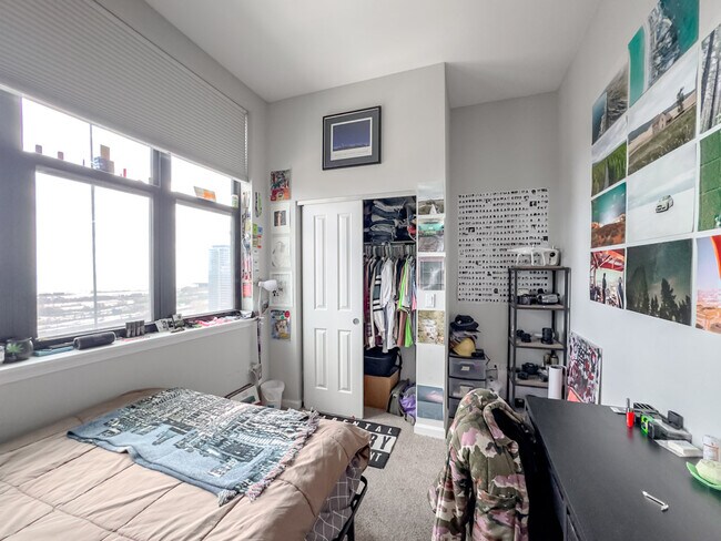 Building Photo - 1464 S Michigan Ave