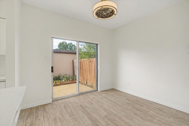 Building Photo - 12500 Brookglade Cir