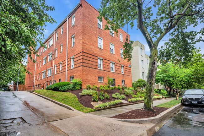 Primary Photo - 1620 C Street Apartments