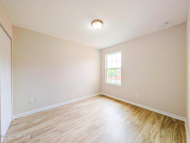 Building Photo - 6861 Lake Mist Ln