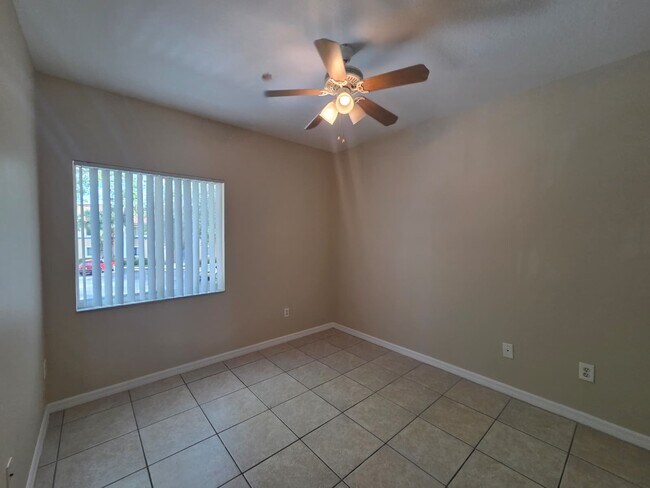 Building Photo - 489 Las Cortes Ln