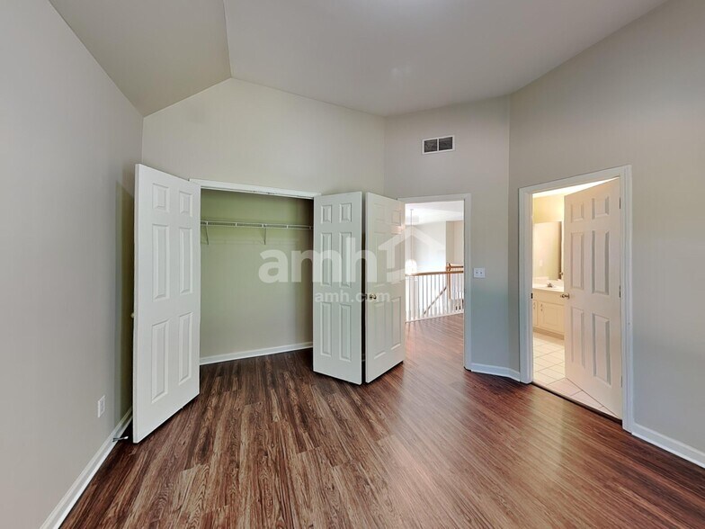 Building Photo - 1315 Killian Shoals Way SW