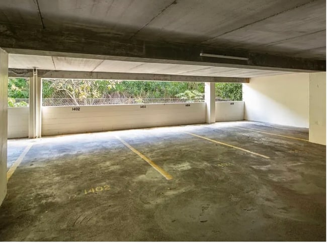 Building Photo - 6710 Hawaii Kai Dr