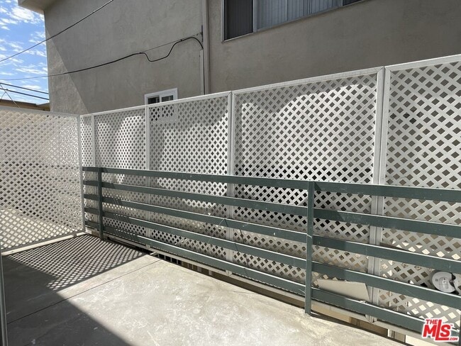 Building Photo - 11738 Mayfield Ave