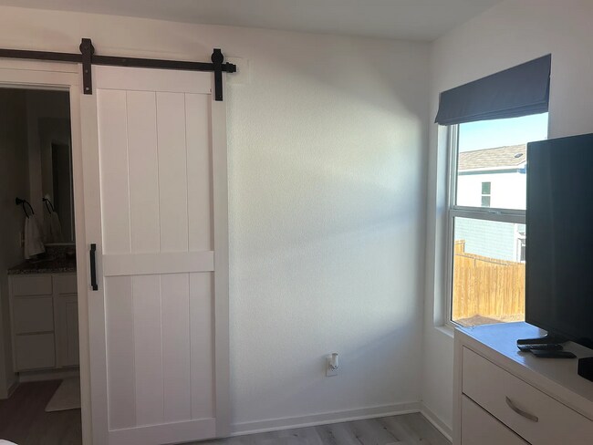 Building Photo - 910 Wood Stork Way