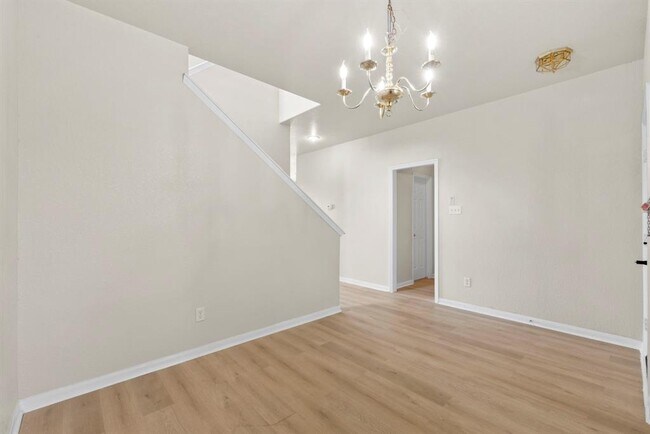 Building Photo - 13935 Maleewan Ln