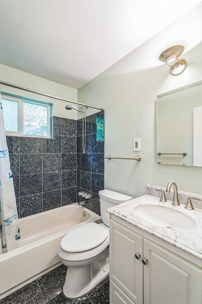 Building Photo - 5Bd/3 Bth expansive Family Home with Private Backyard & Premium Upgrades!