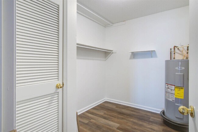 Building Photo - 2150 Spoleto Lane Apt #B3, North Charlesto...