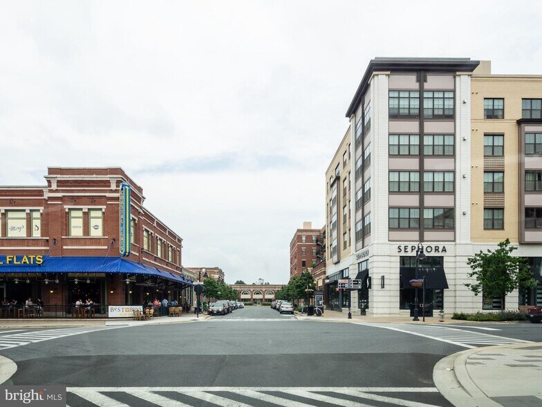 Building Photo - 727 Crown Park Ave