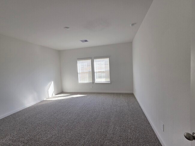 Building Photo - 1551 Cinque Terre Way