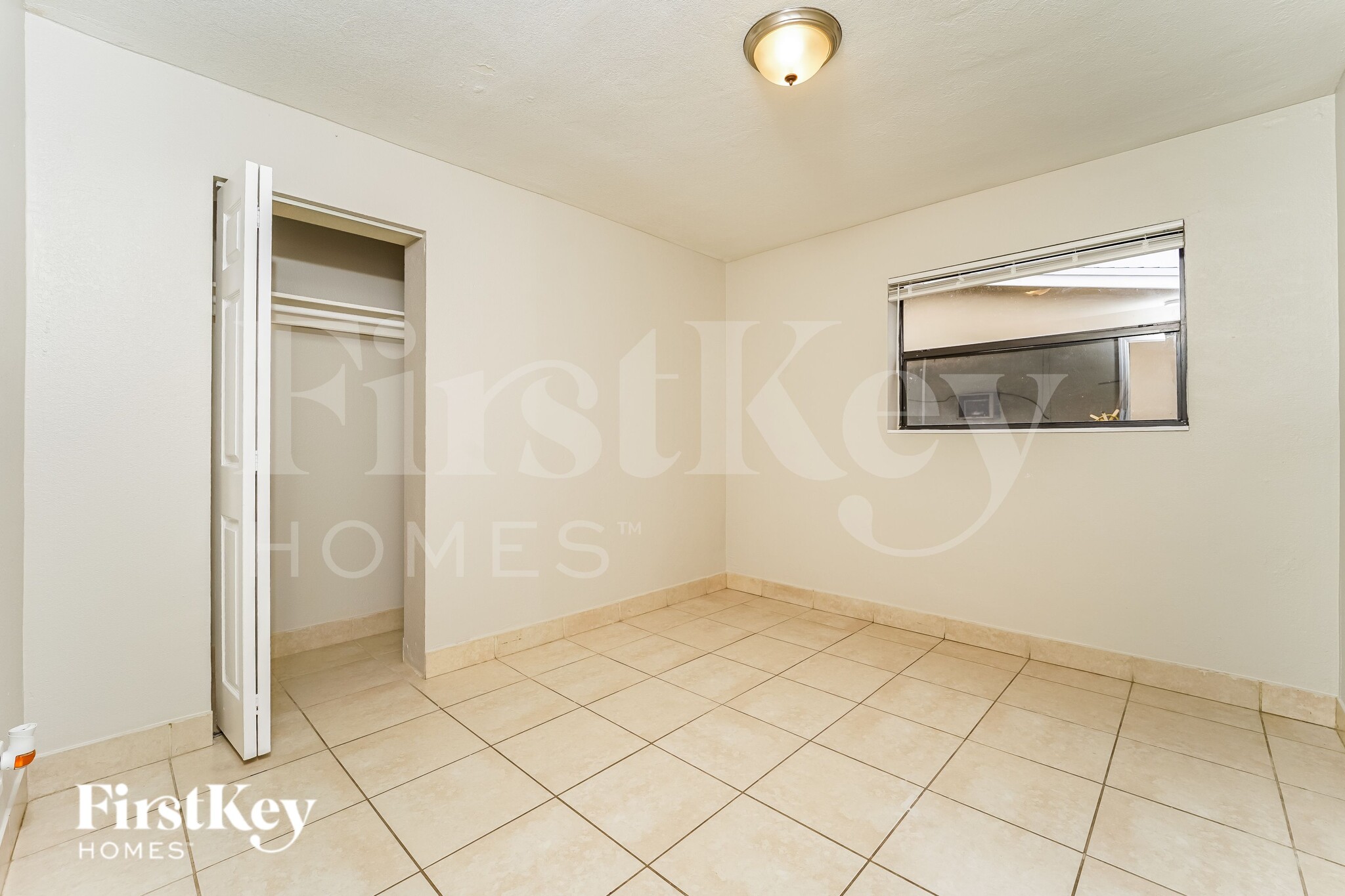 Building Photo - 1941 SW 38th Ave