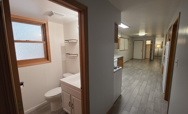 Building Photo - 445 W 37th St