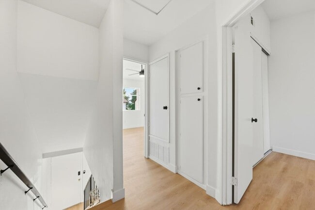 Building Photo - 5130 N River Rd