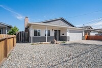 Building Photo - 339 Magnolia Dr