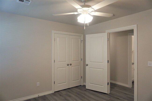 Building Photo - Chisholm Creek Duplex NW OKC