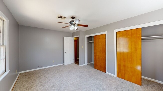 Building Photo - Roomy 3/2, quiet neighborhood/Lawncare inc...