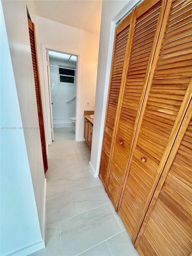 Building Photo - 3181 SW 13th St