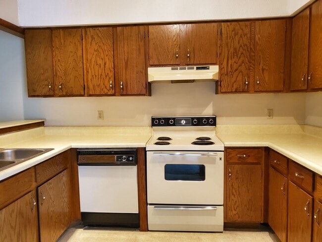 Building Photo - Maryville 2BR/ 1BA Condo