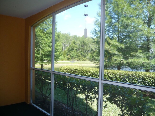 Building Photo - First Floor 2/2 in Gated Cypress Fairway !!