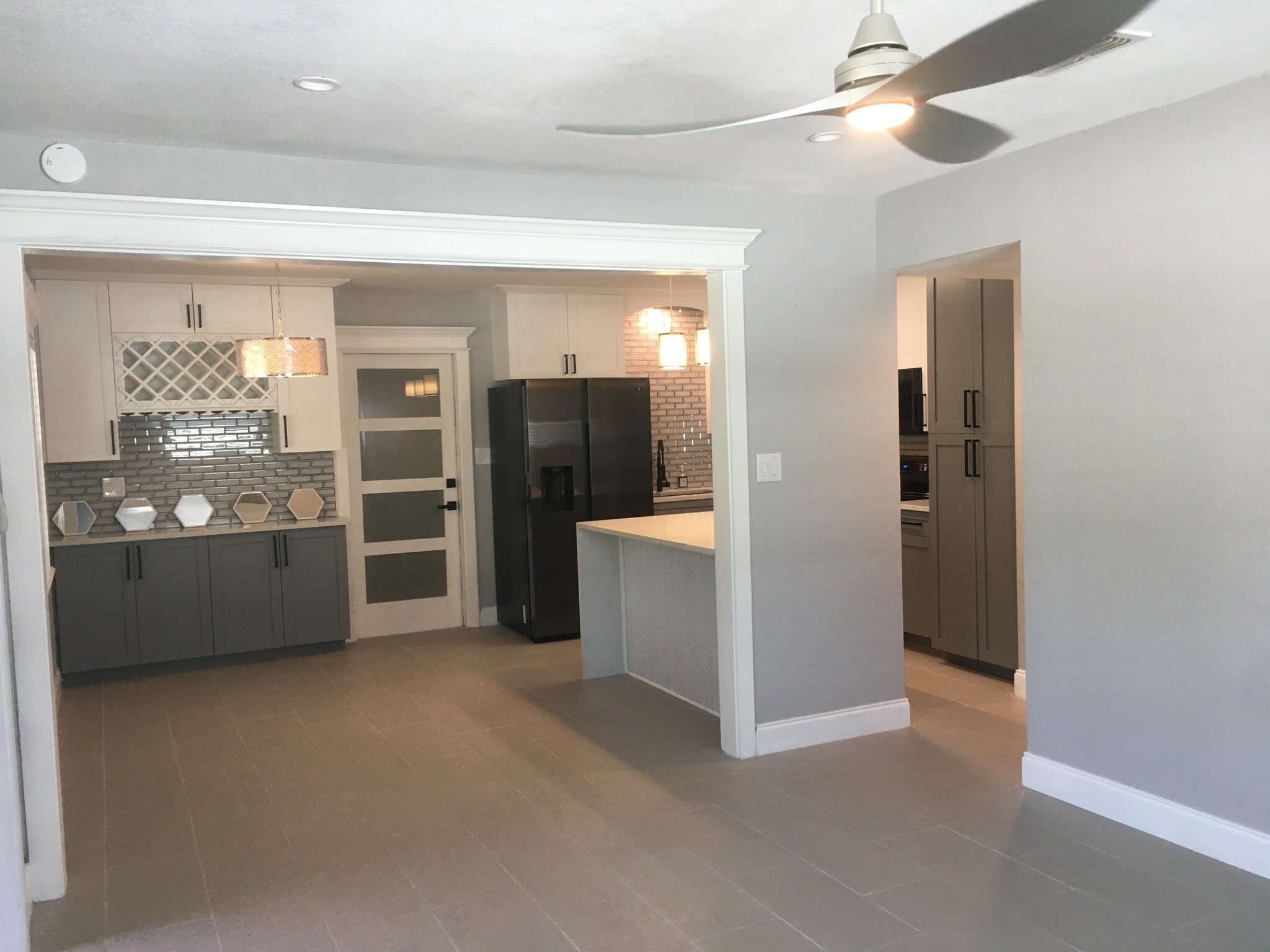 Spacious! Quartz counter - 658 64th Ave S