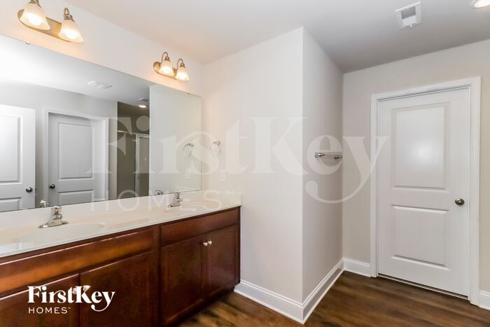 Building Photo - 9406 Village View Ct NW