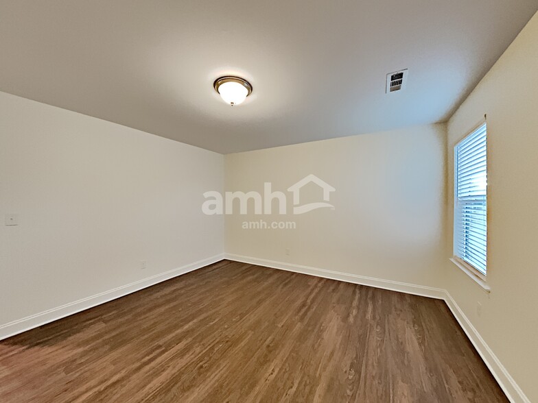 Building Photo - 2748 Bison Ct