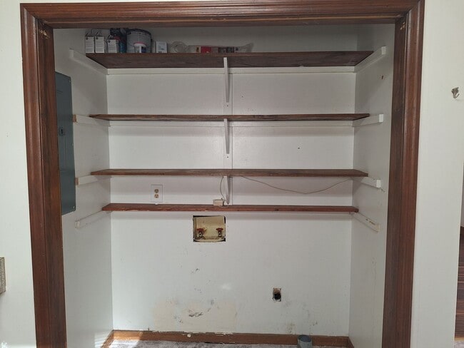 Building Photo - Splendid Garden Cottage in Lugoff, SC!