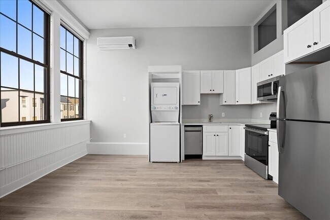 Building Photo - 22 Waverly St