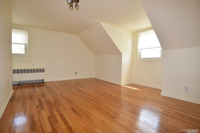 Building Photo - 267 Haypath Rd