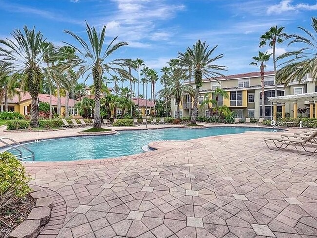 Building Photo - 5500 Bentgrass Dr