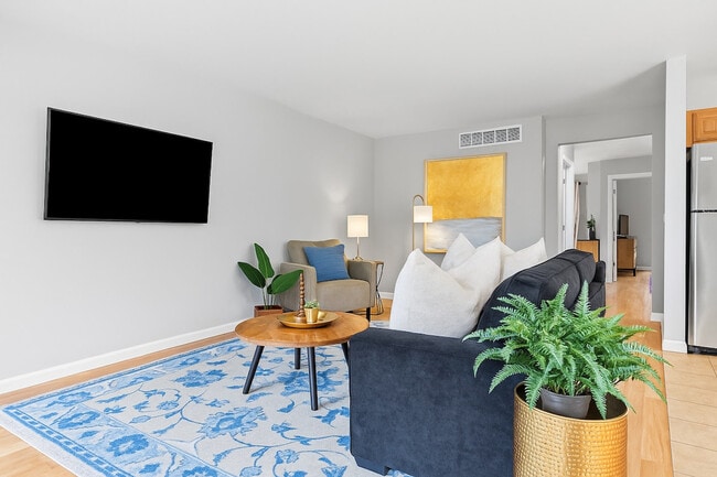 Building Photo - 18530 E 14 Mile Rd