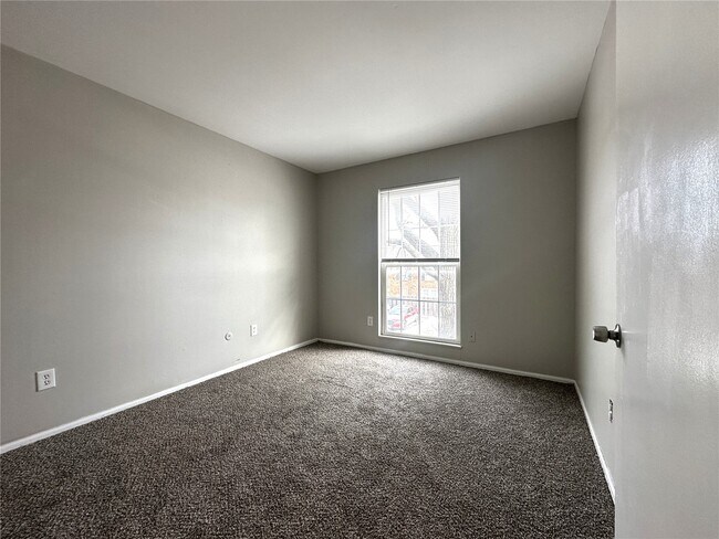 Building Photo - 420 Chapel Ridge Dr